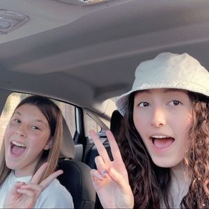 Meet your Posher, Isabella